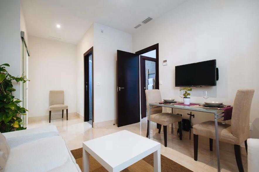 Acogedor Jose Laguillo. Appartement